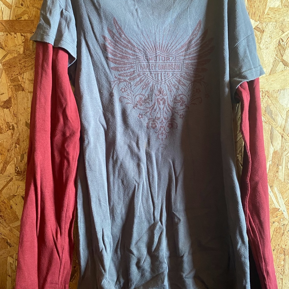 Harley-Davidson Grey Shirt with Red Layered Sleeves